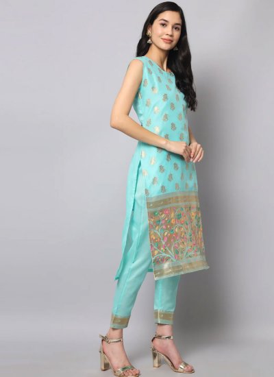 Bedazzling Silk Readymade Salwar Suit