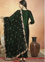 Ethnic Embroidered Velvet Pant Style Suit