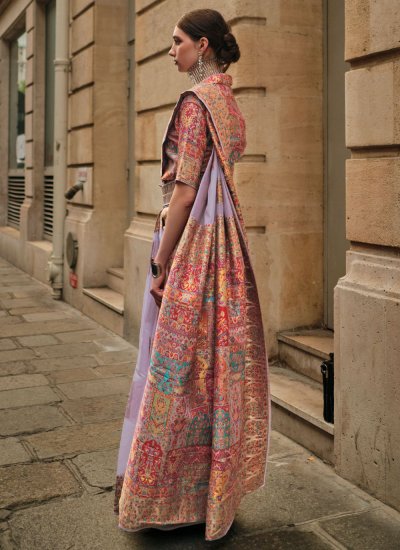 Fashionable Handloom silk Weaving Classic Saree