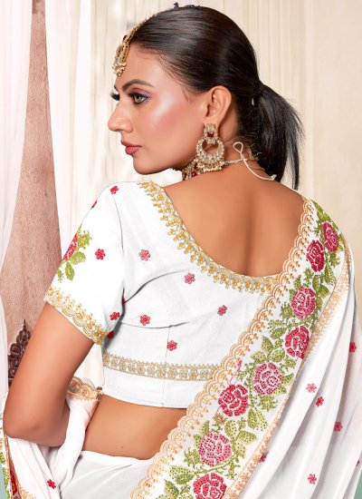 Fashionable White Ceremonial Classic Saree