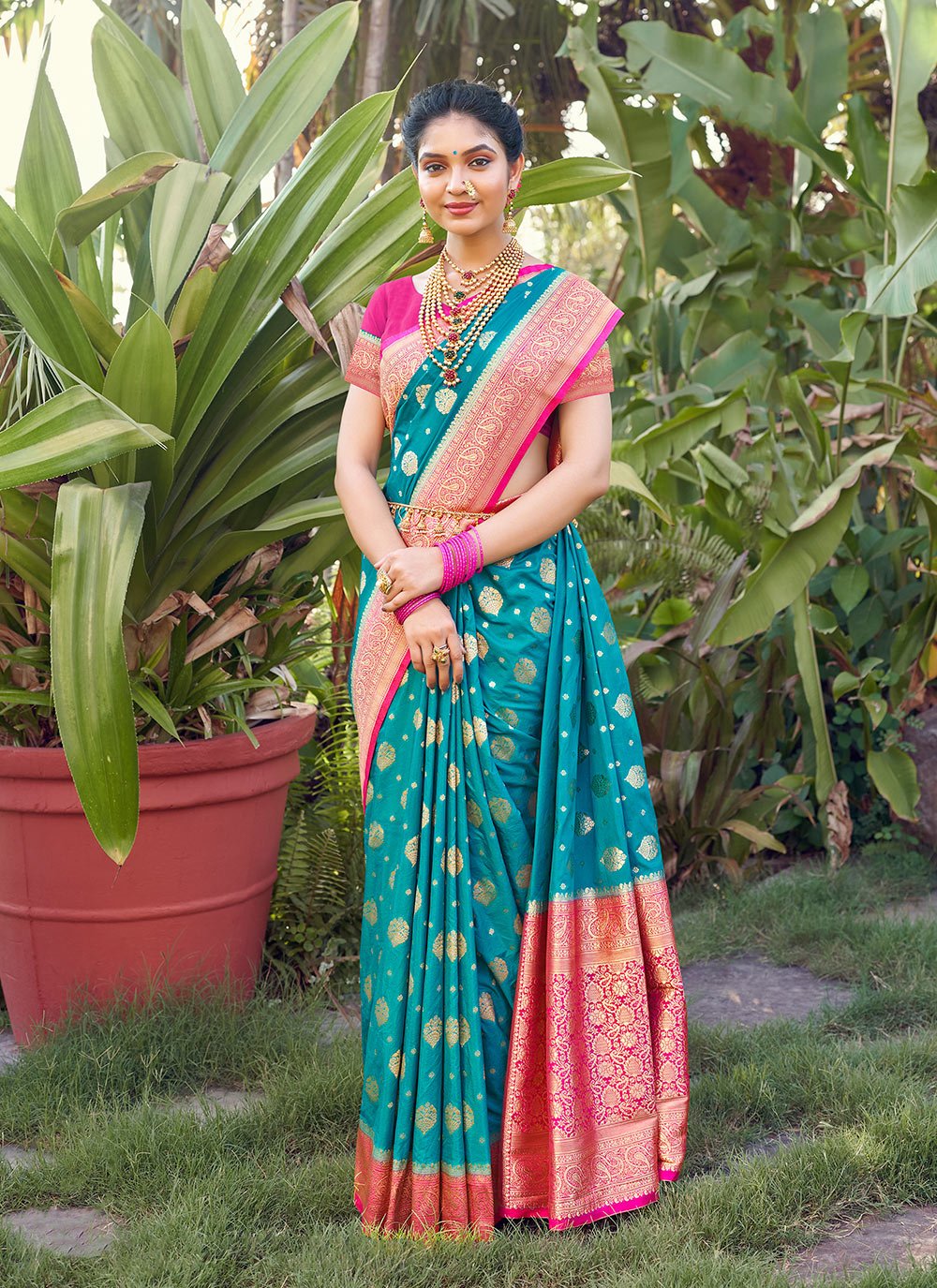 Kanchipuram Sarees - Buy Latest Kanchipuram Silk Sarees Online