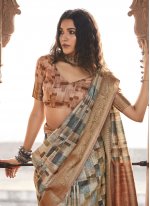 Handloom silk Weaving Silk Saree in Multi Colour