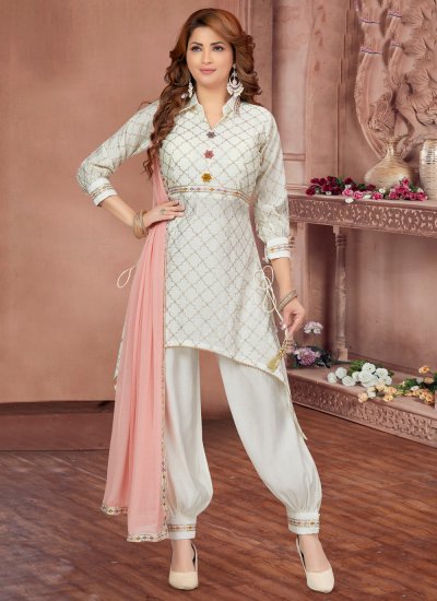10 Classy Models of Casual Salwar Kameez for Everyday Wear