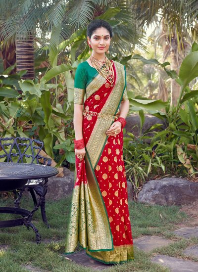 Invigorating Red Zari Crepe Silk Designer Traditional Saree