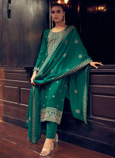 Lavish Silk Green Trendy Salwar Kameez