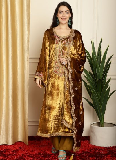 Mesmerizing Velvet Embroidered Gold Designer Salwar Kameez