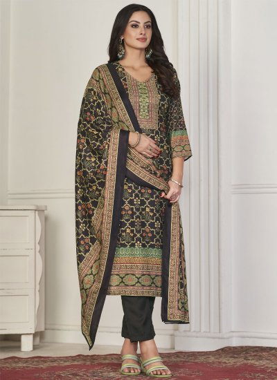 Pashmina Pant Style Suit in Black