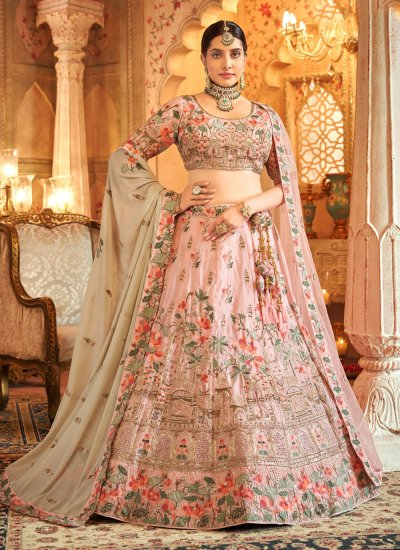 Heavy Lehenga Photos | Heavy Wedding Lehenga | Weddingz