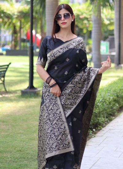 Spectacular Handloom silk Black Classic Saree