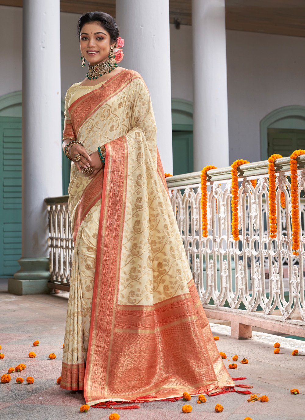 Beige Crushed Honeycomb Saree – Studio East6