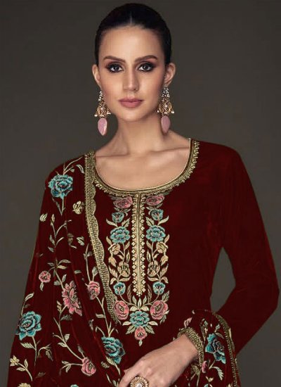 Zesty Velvet Embroidered Pakistani Salwar Kameez