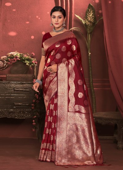 Banarasi Saree in Maroon : SNEA2121