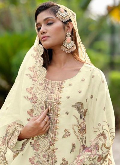 Catchy Off White Embroidered Pakistani Salwar Kameez