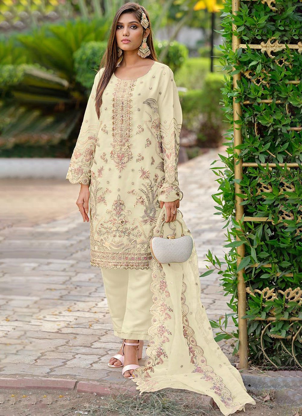 Catchy Off White Embroidered Pakistani Salwar Kameez -