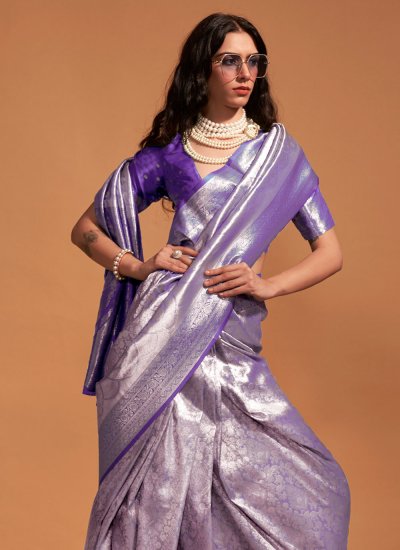 Distinctive Woven Kanjivaram Silk Classic Saree