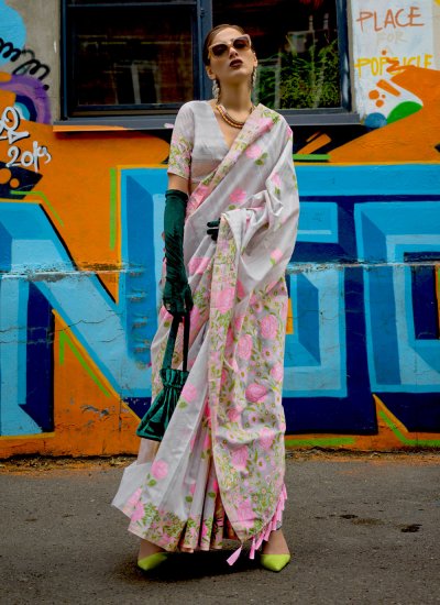Excellent Trendy Saree For Party