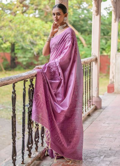 Handloom silk Trendy Saree in Purple