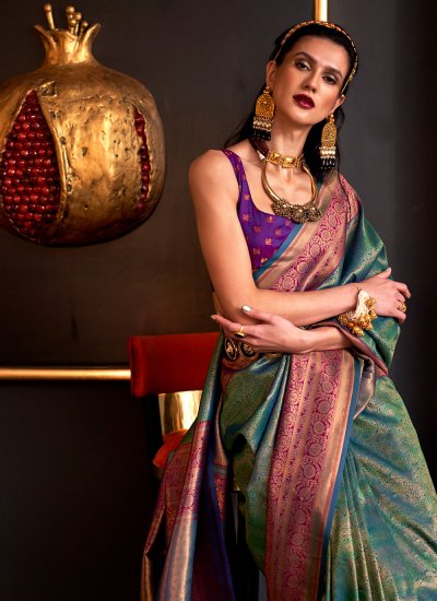Mesmeric Green Weaving Handloom silk Trendy Saree