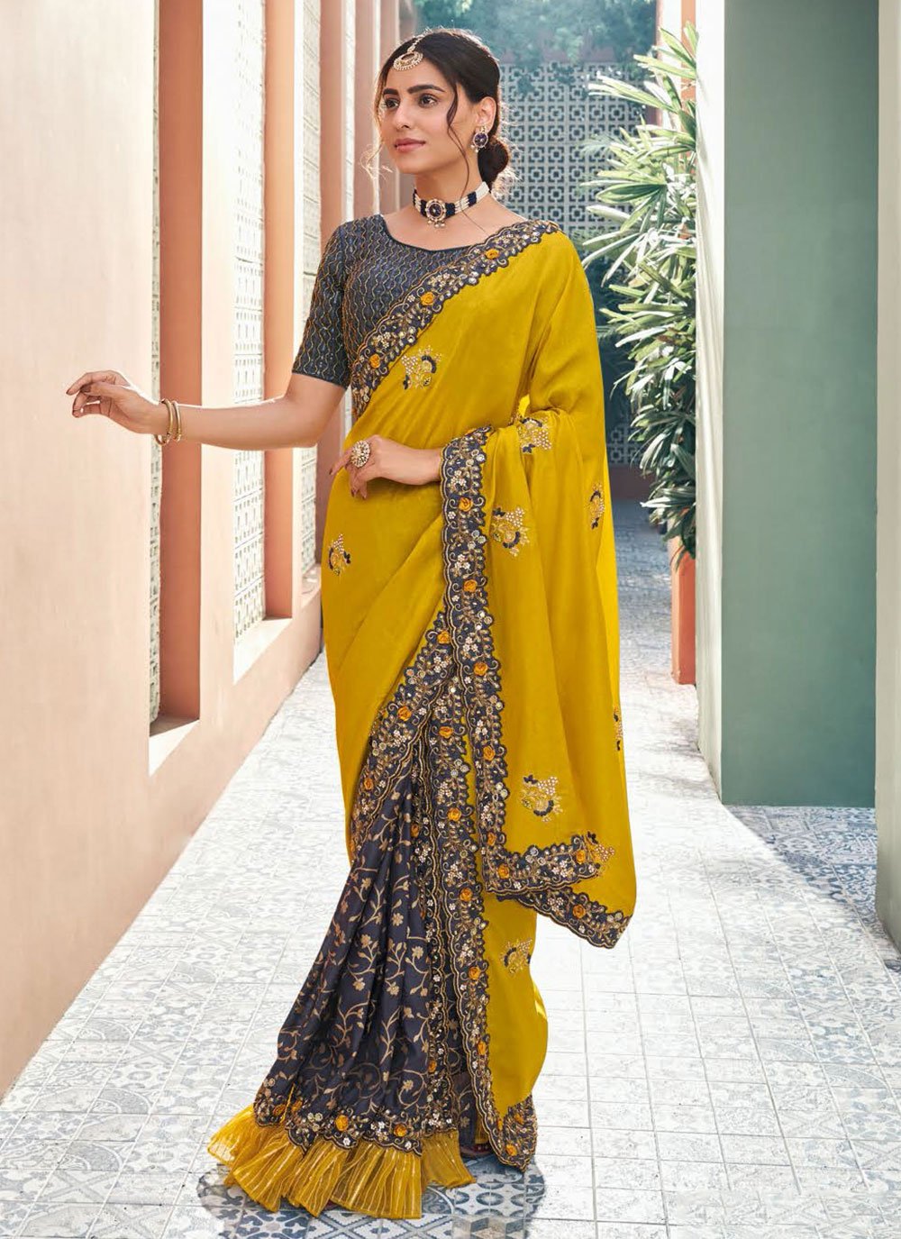 Yellow Anthuriums on Grey Organza Saree – Picchika