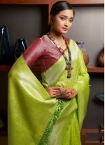 Adorning Green Raw Silk Designer Traditional Saree