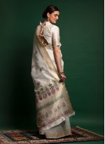 Aesthetic Silk White Weaving Classic Saree