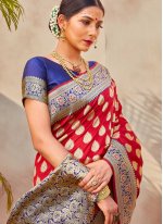Affectionate Weaving Traditional Designer Saree