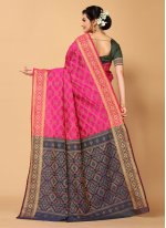 Alluring Silk Blend Pink Printed Saree