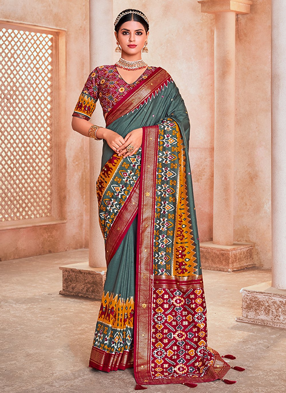 Green saree in Wevon Self Designer Kashmir Cotton Silk - SR19587