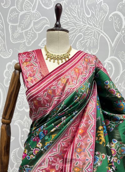 Aspiring Weaving Trendy Saree