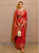 Astonishing Trendy Saree For Ceremonial