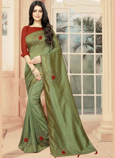 Beckoning Embroidered Classic Saree
