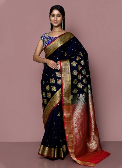 Buy Antiquity Black Kanjivaram Soft Silk Saree - House Of Elegance – House  Of Elegance - Style That Inspires