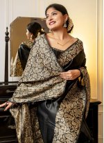 Black Casual Handloom silk Classic Saree