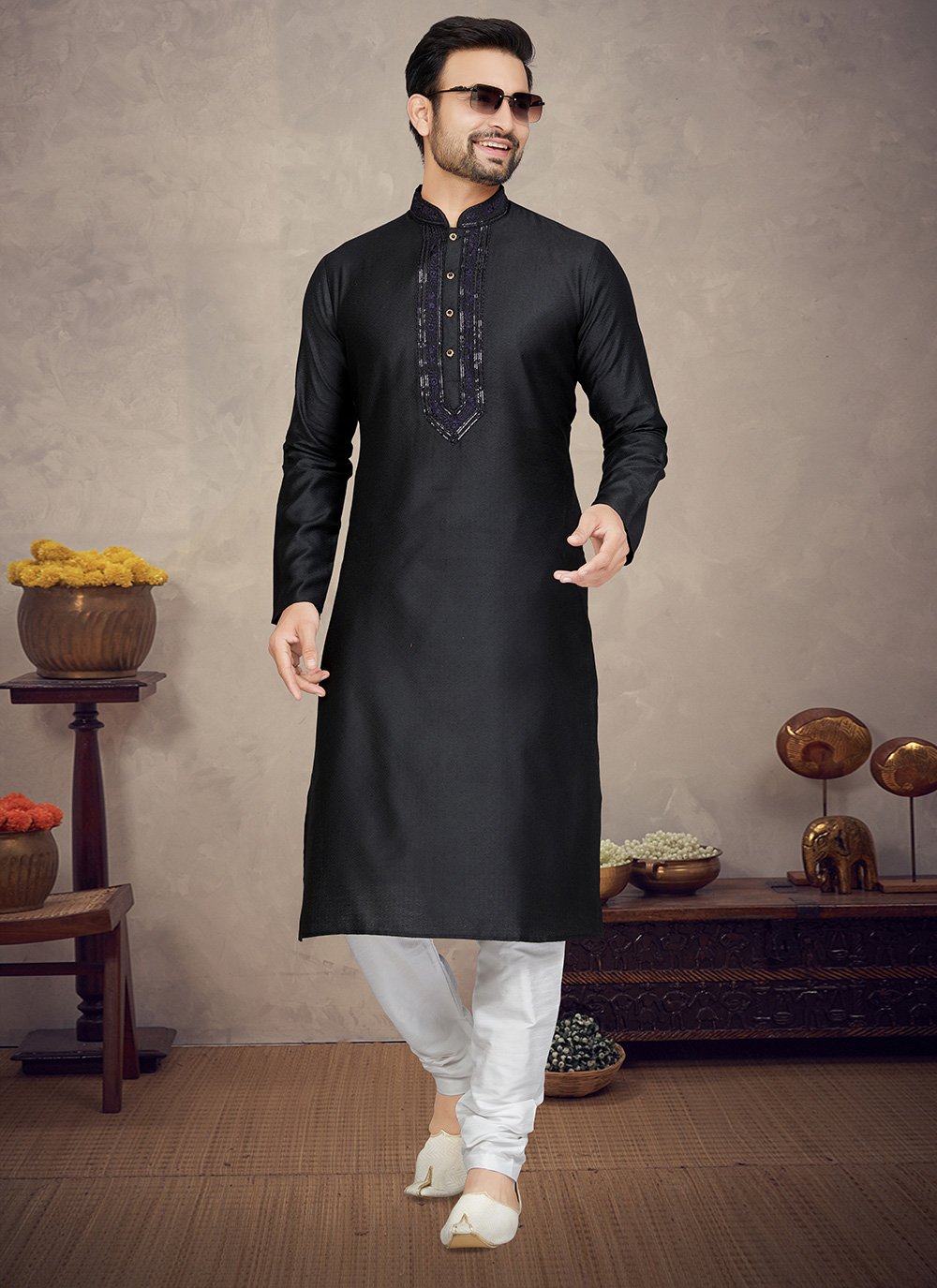 Black kurta pajama online look