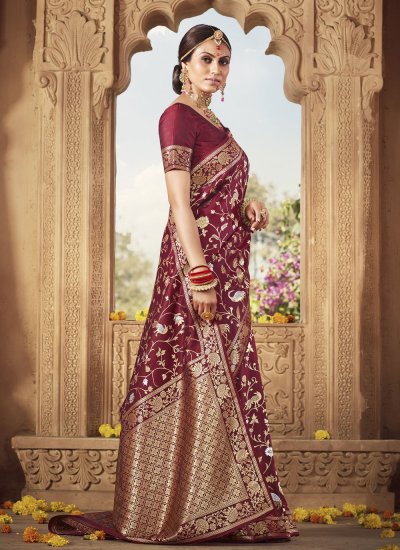 Captivating Magenta Weaving Banarasi Silk Designer Traditional Saree