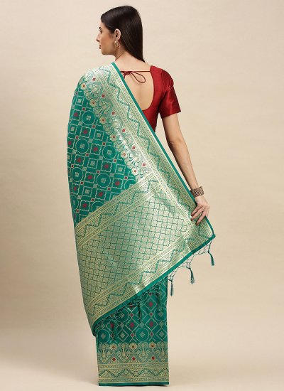 
                            Catchy Sea Green Weaving Banarasi Silk Traditional Saree