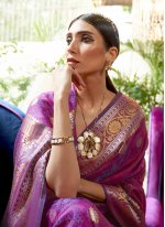 Charismatic Weaving Silk Saree