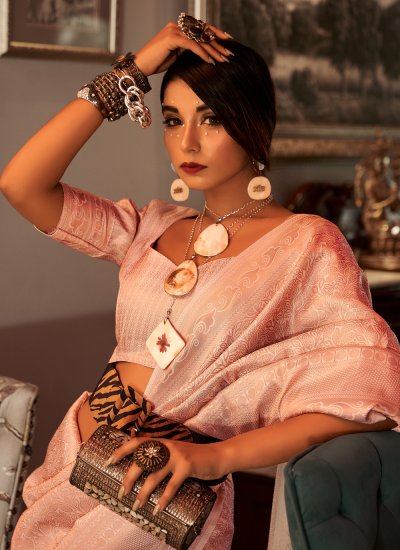 Chic Woven Kanjivaram Silk Trendy Saree