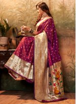 Competent Contemporary Style Saree For Wedding