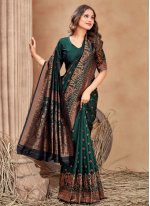 Congenial Classic Saree For Party