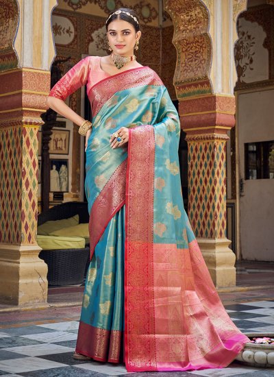 Contemporary Style Saree Weaving Handloom silk in Blue