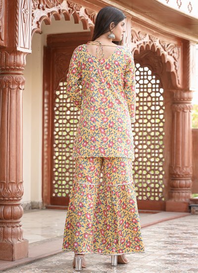 Cotton Floral Print Designer Kurti in Multi Colour