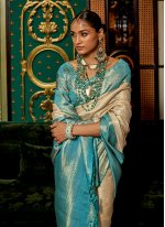 Customary Handloom silk Blue Weaving Trendy Saree