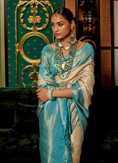 
                            Customary Handloom silk Blue Weaving Trendy Saree