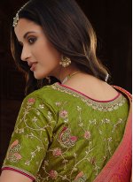 Dazzling Weaving Silk Designer Saree
