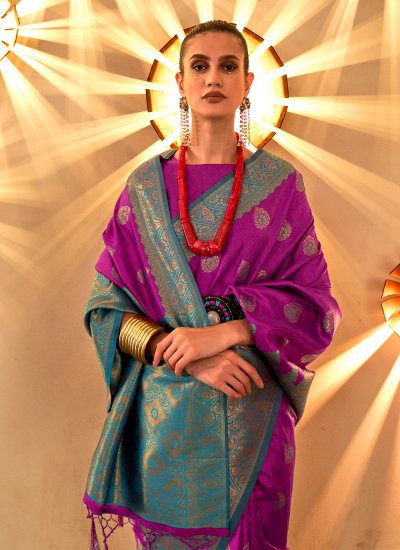 Delightful Silk Weaving Contemporary Style Saree