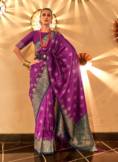 Delightful Silk Weaving Contemporary Style Saree
