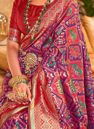 
                            Designer Traditional Saree Weaving Patola Silk  in Purple and Red
