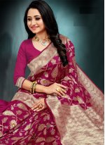 Distinctive Weaving Magenta Banarasi Silk Designer Traditional Saree