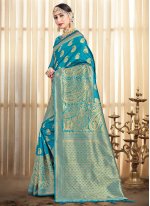 Distinctive Woven Designer Traditional Saree
